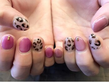プラハネイル(+HER 美甲)/アシメ×レオパード