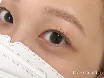 エンカシェット 代官山(En’e cachette)/矯正美眉×まつげパーマで印象的