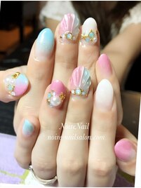 ★人気のマーメイドネイル★
