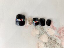 ネイルサロン&スクール ジーナ(GINA)/黒にカラフルストーン