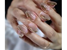 ネイルサロン R/スタイリングコース　8030円