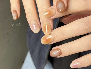 ミエレ(miele)/春カラーお洒落チークネイル