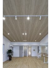 高知音楽 英語 ウォーキングアカデミー/スポットライトまで完備◎