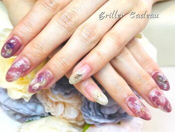 ブリエカドー(Briller Cadeau)/モーブマーブルネイル