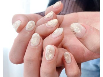 ネイルサロン ティフィン(tiffin)/~ちゅるんwhite nail~