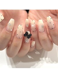 シンプルドットネイル