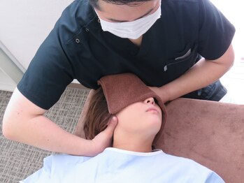 高田鍼灸カイロプラクティック/首の辛さ解消　姿勢矯正