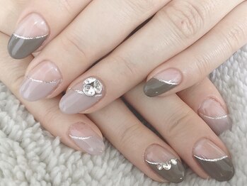 エムズネイル(M's Nail.)の写真/普段のお仕事でもテンションＵＰのお手伝いを致します☆皆様のライフスタイルに合わせてご提案致します♪