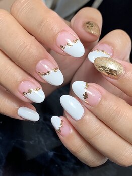 レディグリッター(Lady glitter)/ホワイト×ゴールド