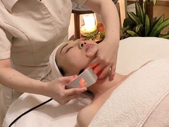 リトリト(Retreat)の写真/徹底小顔！WINBACK×フェイスラインが上がる小顔コルギを推す結果主義のRetreatで、あなた史上最高小顔へ♪