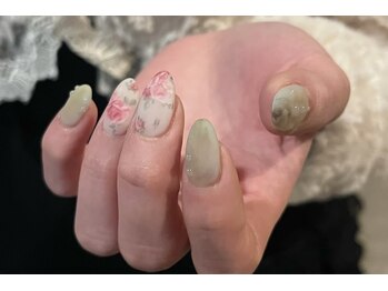 ノラ ミナミアオヤマ(NORA MINAMIAOYAMA)/ヴィンテージフラワーデザイン