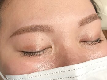 ヘアアンドメイク ボンアミ(HAIR & MAKE Bon ami)/眉カラーで眉マスカラいらず!