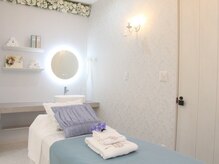 清潔感のある落ち着いた店内でごゆっくりお過ごしください。