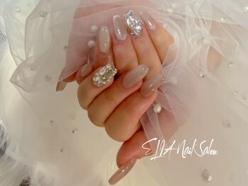 エリア(ELIA)/大人気なマグネットネイル