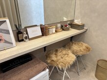 エル(ailes)の雰囲気（メイクスペース完備！ご予定前のご来店もお任せくださいませ。）