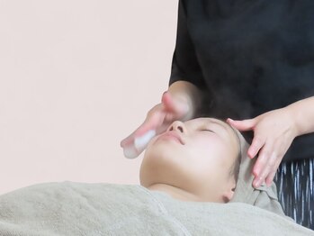 ココン(Cocon)の写真/シミ・くすみでお悩みの方に◎ハリ＆透明感を目指す、30代からのエイジン
グケア♪本格フェイシャル60分！