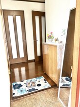 ティーズルーム(T's Room)/玄関開けると明るい空間が広がる