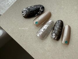 パイソン柄ネイル