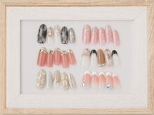 セプトネイル SEPT NAIL 彦根店の雰囲気（毎月変わるサンプル豊富♪）