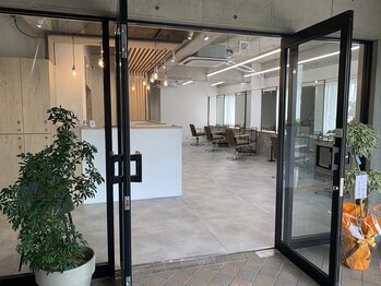サロン 半田店(SALON)/美容室併設