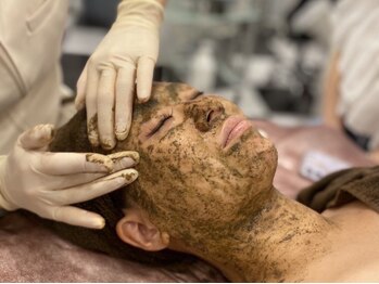 サロンドシェリ 池袋の写真/憧れの毛穴レス&水光艶肌へ♪《ソフト2Bハーブピーリング》！肌トラブル改善/ニキビケア/シミしわ予防に◎