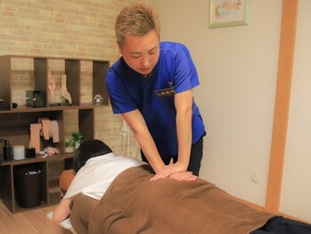 下村治療院の写真/【長年腰痛に悩まされている方へ】日々の生活の中で繰り返す腰痛は当店だからできる全身ケアで根本改善★