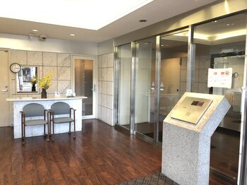 エル ビボ(L ViVO)/インターホンで2705→呼出を押下