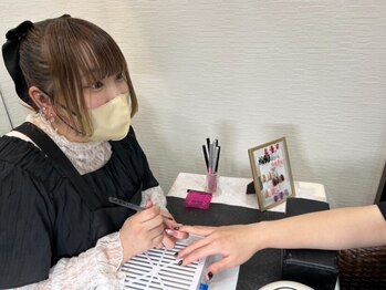 エレガンスリッチ ネイル(ELEGANCE rich NAIL)の写真/【指先に自然と馴染む♪】当日予約可能◎季節に合わせたカラーから選べる♪理想のカラーをご相談ください！