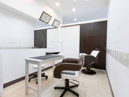 エレガンスリッチ ネイル(ELEGANCE rich NAIL)の写真