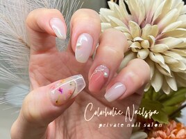 春ネイル　押し花埋め込みネイル