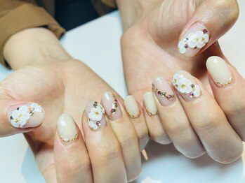 クリーク(CREEK)/ブライダルにエンボスフラワー☆