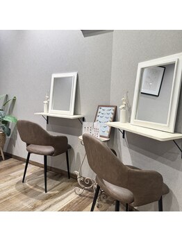 クラッチ江坂 まつげエクステ アイブロウ専門店(CLUTCH)/メイクブース