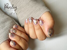 ラメで織りなすニュアンスネイル