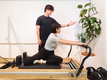 アスフロウ(Us Flow)/猫背&巻き肩解消ピラティス