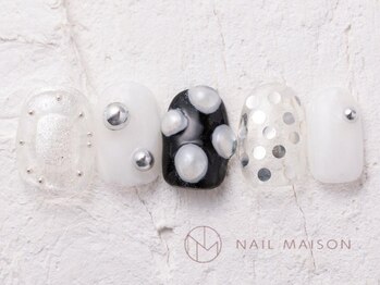 ネイルメゾン 渋谷店(NAIL MAISON)/黒白個性派ネイル￥7800