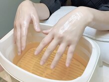 ブルジェネイル ネイル(BOURGE nail)の雰囲気（美容温熱ロウで芯まで潤し、キメふっくらと柔らかな素肌へ。）