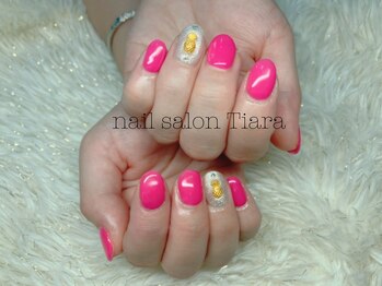 ティアラ(Tiara)/ネオンカラー パイナップル