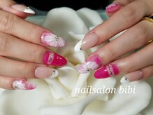 ネイルサロン ビビ(bibi)/ピンクとフラワーが可愛い