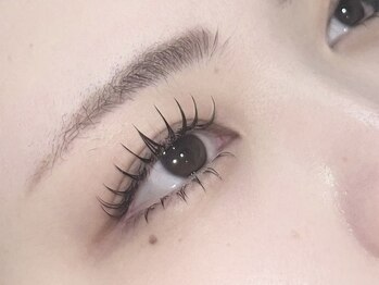 ティアラ(TIARA for nail & eye)の写真/圧倒的な持ちを実現★【LEDマツエク フラットラッシュ】オイルクレンジングOK!!国産グルー使用◎付け放題も