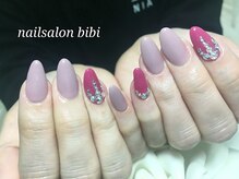 ネイルサロン ビビ(bibi)/大人綺麗めデザイン