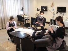 ラジュルネ(nail&eyelash La journee)の雰囲気（フワフワのリクライニングチェアでの施術）