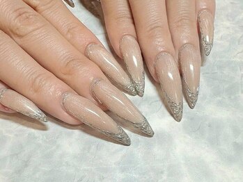 ネイルサロン タイムズスクエア 梅田店(Nail Salon Times Square)の写真/【ハーフチップ・フルチップ/スカルプも◎】認定講師/JNA1級取得者ネイリスト在籍で高技術&美形デザイン！