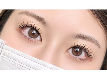 プリマリーチェ(Primalice)の写真/自然なカールに仕上がる！一人一人に合わせたデザイン◇当店人気の上下まつげパーマでより上品なお目元に♪