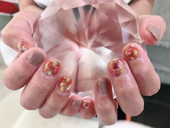 アイコニック ネイルアンドアイ 長久手店(ICONIQ nail&eye)/クールなニュアンスネイル