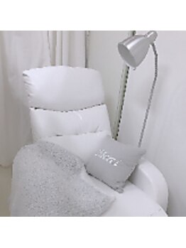 パリス デ スキン 岐阜マーサニジュウイチ店(Paris de skin)/ゆったりリクライニングベッド