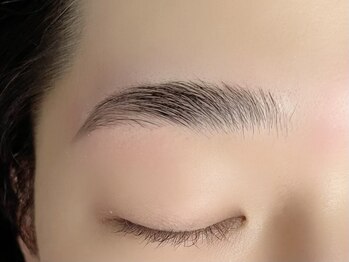 カミエユニ(Kamie-uni-)/メンズハリウッドブロウリフト