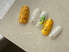 巳年ネイル