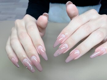 アリスネイル(Alice Nail)の写真/【赤羽駅徒歩3分】リーズナブルで学生,OL,主婦と幅広い世代から圧倒的支持!一癖ありの個性的デザインも有◎