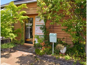 ナチュラルプラス(Natural+)/【3】 お店入口です。