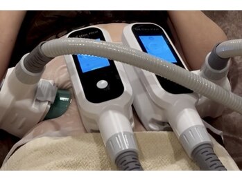 ユー 喜連西店(U)/脂肪冷却施術風景